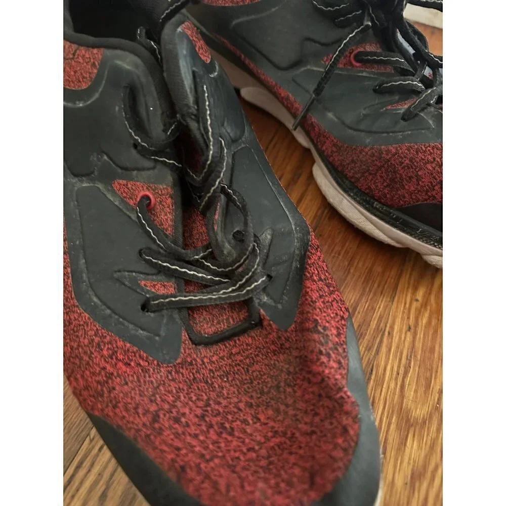 Avia Men’s size 11 Shoes